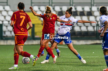 2023-10-22 - Battelani (Sampdoria) contrast Tomaselli (Roma) - Sampdoria-Roma - Serie A Women - UC SAMPDORIA VS AS ROMA - ITALIAN SERIE A WOMEN - SOCCER