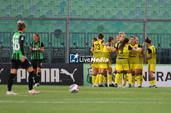 2023-10-21 - The Como Women team exults after the goal - US SASSUOLO VS FC COMO WOMEN - ITALIAN SERIE A WOMEN - SOCCER