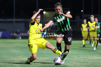 2023-10-21 - Chiara Ceccotti (Como Women) and Loreta Kullashi (US Sassuolo) - US SASSUOLO VS FC COMO WOMEN - ITALIAN SERIE A WOMEN - SOCCER