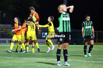 2023-10-21 - Como Women team exults after victory against Sassuolo Women - US SASSUOLO VS FC COMO WOMEN - ITALIAN SERIE A WOMEN - SOCCER