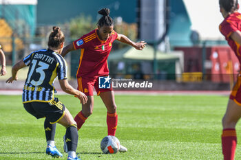2023-11-05 - Aigbogun in action for AS Roma during
Serie A Femminile match between Juventus and AS Roma at Stadio La Marmora, Biella - JUVENTUS FC VS AS ROMA - ITALIAN SERIE A WOMEN - SOCCER