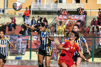 2023-11-05 - Aerial contrat during Serie A Femminile match between Juventus and AS Roma at Stadio La Marmora, Biella - JUVENTUS FC VS AS ROMA - ITALIAN SERIE A WOMEN - SOCCER