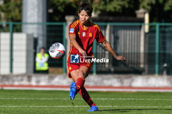 2023-11-05 - Kumagai passes the ball for AS Roma during
Serie A Femminile match between Juventus and AS Roma at Stadio La Marmora, Biella - JUVENTUS FC VS AS ROMA - ITALIAN SERIE A WOMEN - SOCCER