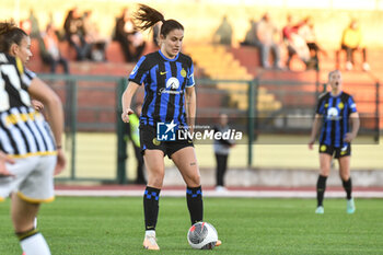 2023-11-18 - Pandini of Inter passes the ball during Serie A Women match between Juventus and Inter at Stadio Pozzo, Biella (BI) - JUVENTUS FC VS FC INTERNAZIONALE WOMEN - ITALIAN SERIE A WOMEN - SOCCER