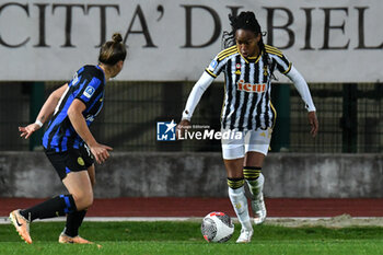 2023-11-18 - Thomas of Juventus in action during Serie A Women match between Juventus and Inter at Stadio Pozzo, Biella (BI) - JUVENTUS FC VS FC INTERNAZIONALE WOMEN - ITALIAN SERIE A WOMEN - SOCCER