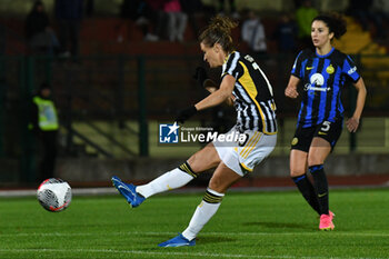 2023-11-18 - attempt to Girelli of Juventus during Serie A Women match between Juventus and Inter at Stadio Pozzo, Biella (BI) - JUVENTUS FC VS FC INTERNAZIONALE WOMEN - ITALIAN SERIE A WOMEN - SOCCER