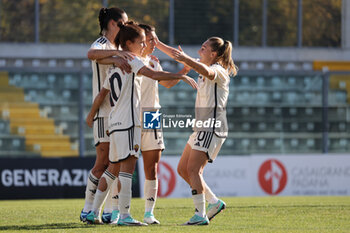 2023-11-19 - Roma Women celebrate after goal - US SASSUOLO VS AS ROMA - ITALIAN SERIE A WOMEN - SOCCER