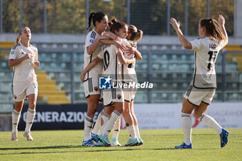 2023-11-19 - Roma Women celebrate after goal - US SASSUOLO VS AS ROMA - ITALIAN SERIE A WOMEN - SOCCER