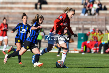 2023-11-25 - Staskova of Milan with bal during of MilanSerie A Femminile match between Inter Women and AC Milan Women at Arena Civica Gianni Brera, Milano - FC INTERNAZIONALE WOMEN VS AC MILAN - ITALIAN SERIE A WOMEN - SOCCER