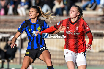 2023-11-25 - Cambiaghi of Inter and Arnadottir of Milan during Serie A Femminile match between Inter Women and AC Milan Women at Arena Civica Gianni Brera, Milano - FC INTERNAZIONALE WOMEN VS AC MILAN - ITALIAN SERIE A WOMEN - SOCCER