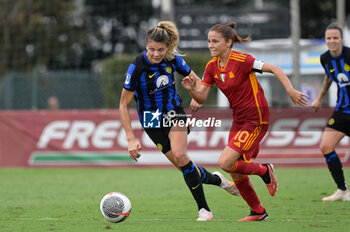 2023-10-15 - Manuela Giugliano (AS Roma) Michela Cambiaghi (FC Internazionale Women)  during the Italian Football Championship League A Women 2023/2024 match between AS Roma Women vs FC Internazionale Women at the Tre Fontane stadium on 15 October 2023. - AS ROMA VS FC INTERNAZIONALE WOMEN - ITALIAN SERIE A WOMEN - SOCCER