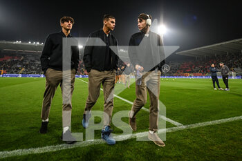 2023-01-04 - Matias Soulè, Tommaso Barbieri and Enzo barrenechea (Juventus) before the match - US CREMONESE VS JUVENTUS FC - ITALIAN SERIE A - SOCCER