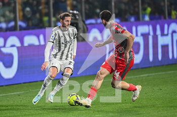 2023-01-04 - Adrien Rabiot (Juventus) in action - US CREMONESE VS JUVENTUS FC - ITALIAN SERIE A - SOCCER