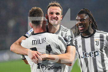2023-01-04 - Federico Gatti (Juventus) celebratign Arkadiusz Milik after his goal - US CREMONESE VS JUVENTUS FC - ITALIAN SERIE A - SOCCER
