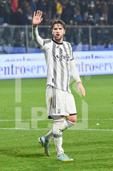 2023-01-04 - Manuel Locatelli (Juventus) greet Juventus supporters - US CREMONESE VS JUVENTUS FC - ITALIAN SERIE A - SOCCER