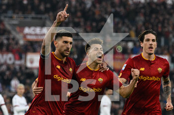 2023-01-04 - Lorenzo Pellegrini (AS Roma) and Stephan El Shaarawy (AS Roma) celebrates after scoring the goal 1-0 during the Italian Football Championship League A 2022/2023 match between AS Roma vs Bologna FC at the Olimpic Stadium in Rome  on 04 Januaryr 2023. - AS ROMA VS BOLOGNA FC - ITALIAN SERIE A - SOCCER