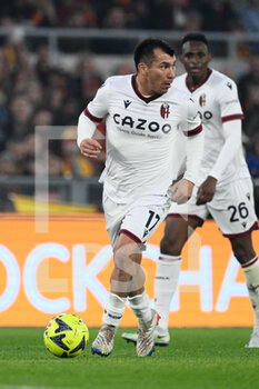 2023-01-04 - Gary Medel (Bologna FC) during the Italian Football Championship League A 2022/2023 match between AS Roma vs Bologna FC at the Olimpic Stadium in Rome  on 04 Januaryr 2023. - AS ROMA VS BOLOGNA FC - ITALIAN SERIE A - SOCCER