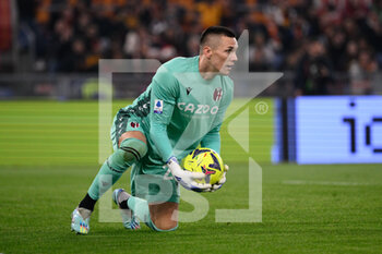 2023-01-04 - Lucasz Skorupski (Bologna FC) during the Italian Football Championship League A 2022/2023 match between AS Roma vs Bologna FC at the Olimpic Stadium in Rome  on 04 Januaryr 2023. - AS ROMA VS BOLOGNA FC - ITALIAN SERIE A - SOCCER