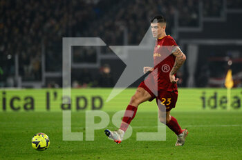 2023-01-04 - Gianluca Mancini (AS Roma) during the Italian Football Championship League A 2022/2023 match between AS Roma vs Bologna FC at the Olimpic Stadium in Rome  on 04 Januaryr 2023. - AS ROMA VS BOLOGNA FC - ITALIAN SERIE A - SOCCER