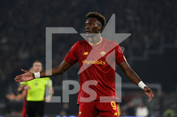 2023-01-04 - Tammy Abraham (AS Roma) during the Italian Football Championship League A 2022/2023 match between AS Roma vs Bologna FC at the Olimpic Stadium in Rome  on 04 Januaryr 2023. - AS ROMA VS BOLOGNA FC - ITALIAN SERIE A - SOCCER