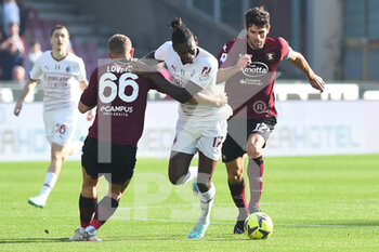 2023-01-04 - Rafael Leao of AC Milan and Alessandro Micai of US Salernitana  competes for the ball with during the friendly football match US Salernitana 1919 v AC Milan   at Arechi stadium  - US SALERNITANA VS AC MILAN - ITALIAN SERIE A - SOCCER