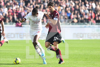 2023-01-04 - Rafael Leao of AC Milan and Alessandro Micai of US Salernitana  competes for the ball with during the friendly football match US Salernitana 1919 v AC Milan   at Arechi stadium  - US SALERNITANA VS AC MILAN - ITALIAN SERIE A - SOCCER