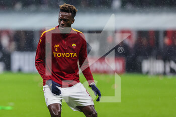2023-01-08 - Tammy Abraham of AS Roma warms up during Serie A 2022/23 football match between AC Milan and AS Roma at San Siro Stadium, Milan, Italy on January 08, 2023 - AC MILAN VS AS ROMA - ITALIAN SERIE A - SOCCER