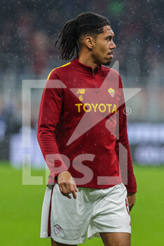 2023-01-08 - Chris Smalling of AS Roma warms up during Serie A 2022/23 football match between AC Milan and AS Roma at San Siro Stadium, Milan, Italy on January 08, 2023 - AC MILAN VS AS ROMA - ITALIAN SERIE A - SOCCER