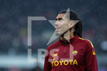 2023-01-08 - Chris Smalling of AS Roma looks on during Serie A 2022/23 football match between AC Milan and AS Roma at San Siro Stadium, Milan, Italy on January 08, 2023 - AC MILAN VS AS ROMA - ITALIAN SERIE A - SOCCER