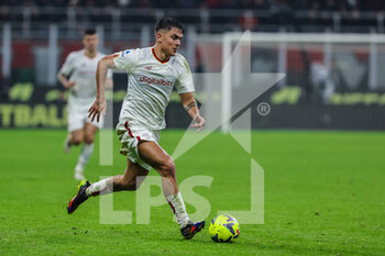 2023-01-08 - Paulo Dybala of AS Roma in action during Serie A 2022/23 football match between AC Milan and AS Roma at San Siro Stadium, Milan, Italy on January 08, 2023 - AC MILAN VS AS ROMA - ITALIAN SERIE A - SOCCER