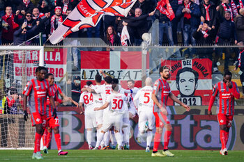 2023-01-14 - The team (AC Monza) celebrates the goal of Gianluca Caprari (AC Monza) - US CREMONESE VS AC MONZA - ITALIAN SERIE A - SOCCER