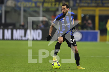2023-01-14 - Hakan Calhanoglu of FC Internazionale in action during Serie A 2022/23 football match between FC Internazionale and Hellas Verona FC at Giuseppe Meazza Stadium, Milan, Italy on January 14, 2023 - INTER - FC INTERNAZIONALE VS HELLAS VERONA - ITALIAN SERIE A - SOCCER