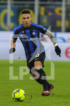 2023-01-14 - Lautaro Martinez of FC Internazionale in action during Serie A 2022/23 football match between FC Internazionale and Hellas Verona FC at Giuseppe Meazza Stadium, Milan, Italy on January 14, 2023 - INTER - FC INTERNAZIONALE VS HELLAS VERONA - ITALIAN SERIE A - SOCCER