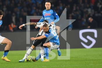2023-01-13 - Angel Di Maria of Juventus FC competes for the ball withStanislav Lobotka of SSC Napoli   during the Serie A match between SSC Napoli v Juventus FC  at  Stadio Diego Armando Maradona  - SSC NAPOLI VS JUVENTUS FC - ITALIAN SERIE A - SOCCER