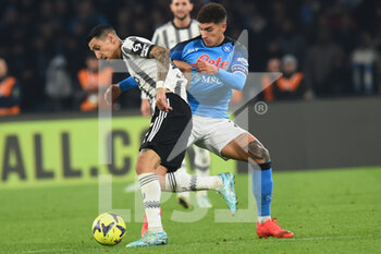 2023-01-13 - Angel Di Maria of Juventus FC competes for the ball with Giovanni Di Lorenzo of SSC Napoli  during the Serie A match between SSC Napoli v Juventus FC  at  Stadio Diego Armando Maradona  - SSC NAPOLI VS JUVENTUS FC - ITALIAN SERIE A - SOCCER