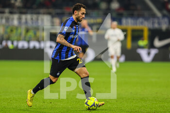 23/01/2023 - Hakan Calhanoglu of FC Internazionale in action during Serie A 2022/23 football match between FC Internazionale and Empoli FC at Giuseppe Meazza Stadium, Milan, Italy on January 23, 2023 - INTER - FC INTERNAZIONALE VS EMPOLI FC - SERIE A - CALCIO