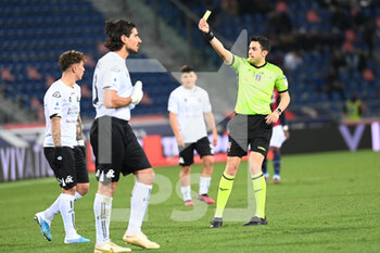 2023-01-27 - a yellow card for Salvatore Esposito (spezia) - BOLOGNA FC VS SPEZIA CALCIO - ITALIAN SERIE A - SOCCER