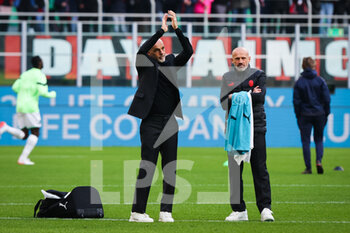 2023-01-29 - Stefano Pioli Head Coach of AC Milan greets the fans during Serie A 2022/23 football match between AC Milan and US Sassuolo at San Siro Stadium, Milan, Italy on January 29, 2023 - AC MILAN VS US SASSUOLO - ITALIAN SERIE A - SOCCER