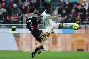 2023-01-29 - Hamed Junior Traore of US Sassuolo in action during Serie A 2022/23 football match between AC Milan and US Sassuolo at San Siro Stadium, Milan, Italy on January 29, 2023 - AC MILAN VS US SASSUOLO - ITALIAN SERIE A - SOCCER