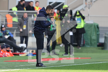 2023-01-29 - Alessio Dionisi Head Coach of US Sassuolo reacts during Serie A 2022/23 football match between AC Milan and US Sassuolo at San Siro Stadium, Milan, Italy on January 29, 2023 - AC MILAN VS US SASSUOLO - ITALIAN SERIE A - SOCCER