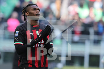 2023-01-29 - Rafael Leao of AC Milan greets the fans during Serie A 2022/23 football match between AC Milan and US Sassuolo at San Siro Stadium, Milan, Italy on January 29, 2023 - AC MILAN VS US SASSUOLO - ITALIAN SERIE A - SOCCER