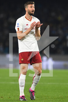 2023-01-29 - Bryan Cristante of AS Roma gesticulates  during the Serie A match between SSC Napoli v AS Roma  at Diego Armando Maradona Stadium - SSC NAPOLI VS AS ROMA - ITALIAN SERIE A - SOCCER