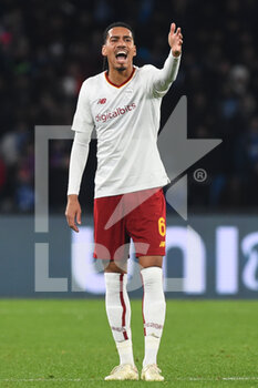 2023-01-29 - Chris Smalling of AS Roma  gesticulates during the Serie A match between SSC Napoli v AS Roma  at Diego Armando Maradona Stadium - SSC NAPOLI VS AS ROMA - ITALIAN SERIE A - SOCCER