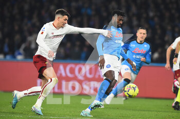 2023-01-29 - Andre’ Anguissa of SSC Napoli  competes for the ball with Gianluca Mancini of AS Roma  during the Serie A  match between SSC Napoli v AS Roma  at Stadio Diego Armando Maradona - SSC NAPOLI VS AS ROMA - ITALIAN SERIE A - SOCCER