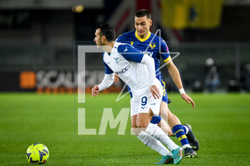 2023-02-06 - Lazio's Pedro in action against Verona's Diego Coppola - HELLAS VERONA FC VS SS LAZIO - ITALIAN SERIE A - SOCCER