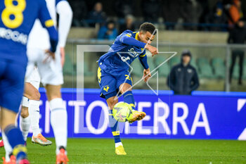 2023-02-06 - Verona's Cyril Ngonge in action - HELLAS VERONA FC VS SS LAZIO - ITALIAN SERIE A - SOCCER