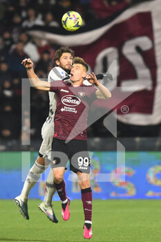 2023-02-07 - Krzysztof Piatek of US Salernitana competes for the ball with Manuel Locatelli of Juventus FC  during the Serie A match between US Salernitana 1919 v Juventus FC  at Arechi  Stadium  - US SALERNITANA VS JUVENTUS FC - ITALIAN SERIE A - SOCCER