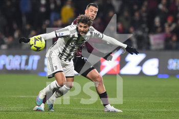 2023-02-07 - Manuel Locatelli of Juventus FC competes for the ball with Dylan Bronn of US Salernitana   during the Serie A match between US Salernitana 1919 v Juventus FC  at Arechi  Stadium  - US SALERNITANA VS JUVENTUS FC - ITALIAN SERIE A - SOCCER