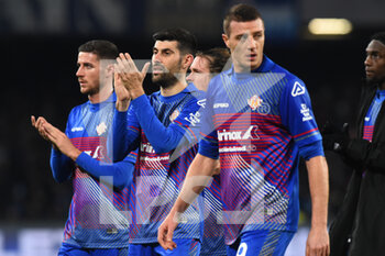 2023-02-12 - the Cremonese players thank their fans at the end of the match  during the Serie A match between SSC Napoli v Cremonese SC at Diego Armando Maradona  Stadium  - SSC NAPOLI VS US CREMONESE - ITALIAN SERIE A - SOCCER