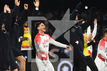 2023-02-12 - the Napoli players thank their fans at the end of the match  during the Serie A match between SSC Napoli v Cremonese SC at Diego Armando Maradona  Stadium  - SSC NAPOLI VS US CREMONESE - ITALIAN SERIE A - SOCCER